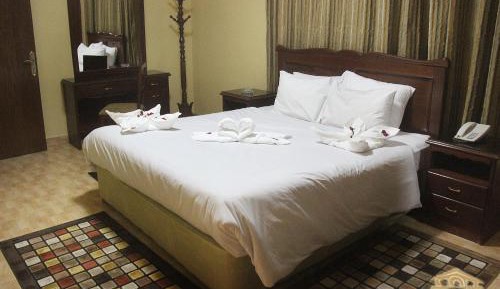 Queen Room
