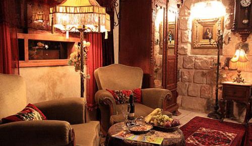 Suite with Garden View