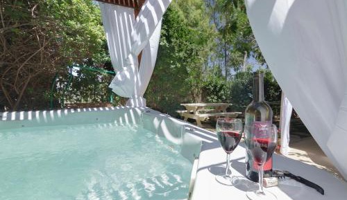 Mango Suite with private Jacuzzi and garden