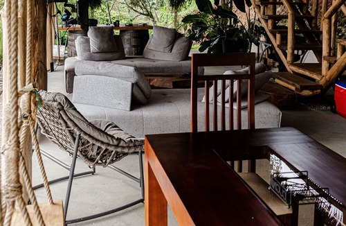 Mercedes Cabin | Rustic Ranch in the Paradise