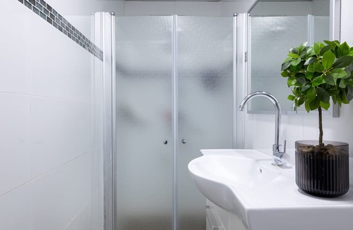 Haifa Hotel | Domus Bat Galim Hotel