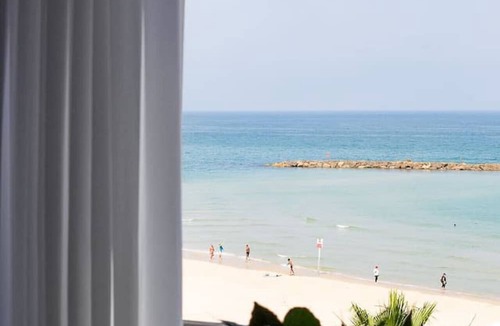 Tel Aviv Promenade Apartment | Panoramic Seaview Balcony Escape by Sea N Rent
