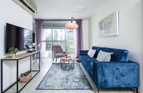 Tel Aviv City Center Apartment | MAMAD - Apt with Balcony In the Heart of TLV
