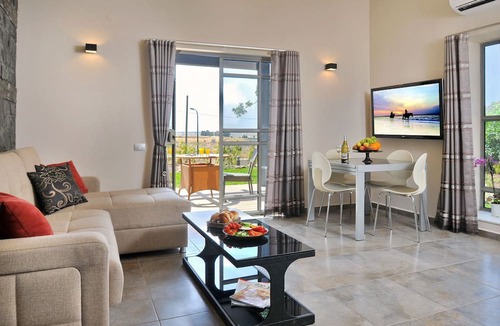 Afik Apartment | Etnachta at Afik