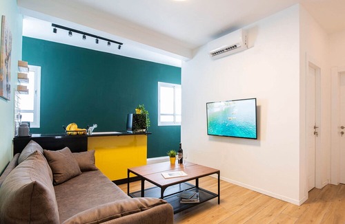 Tel Aviv Apartment | AirTLV HaTikva Market Adorable Apt