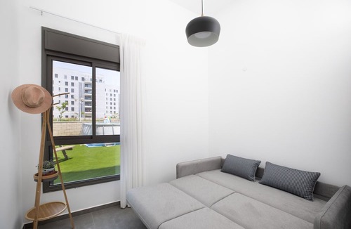 Nahariya Apartment | Stylish Garden Apartment near Akhziv Beach