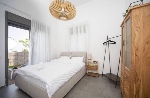 Nahariya Apartment | Stylish Garden Apartment near Akhziv Beach