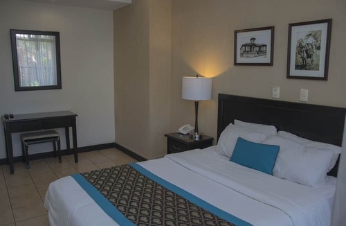 Chinatown Hotel | Hotel Colonial