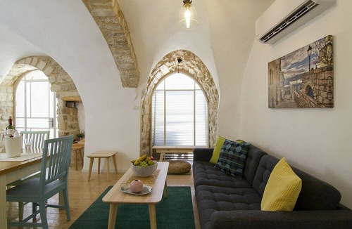 Safed Old City Apartment | Rashbi 54