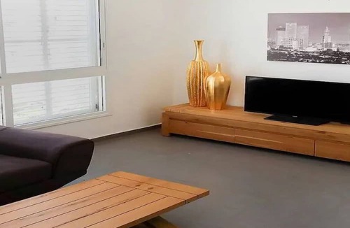 Bat Yam Apartment | Luxury apt heart Bat-Yam 3 m walk beach