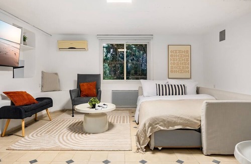 Haifa Apartment | Historic & Modern Home with Garden