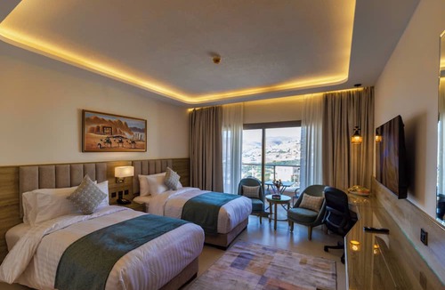 Wadi Musa Hotel | Petra Legacy Luxury