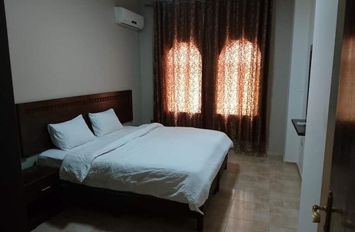 Amman Hotel | Al Fawanes Hotel Apartments