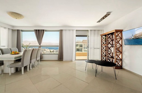Eilat Apartment | MAMAD - Sea View Beach Penthouse by Sea N' Rent