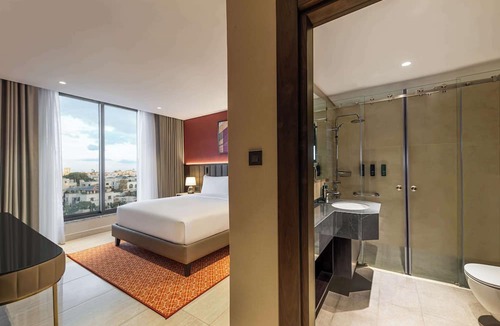 Amman Hotel | Doubletree By Hilton Amman Hotel & Residences