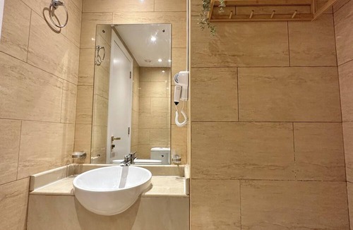 Al Hamra Village Apartment | Vibrant cosy Studio on Ras al Khaimas gorgeous beach.