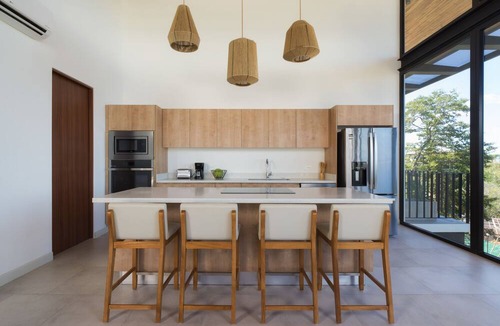 Tamarindo House | Spacious 4bedroom with spectacular view in gated community