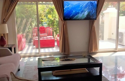 Ras Al Khaimah Villa | Luxurious Cozy Villa with Pool Access Charming 4-bedroom villa with WiFi