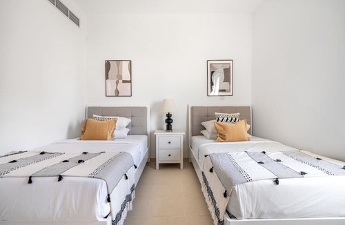 The Greens Apartment | GuestReady - Tranquil Greens and Views Escape