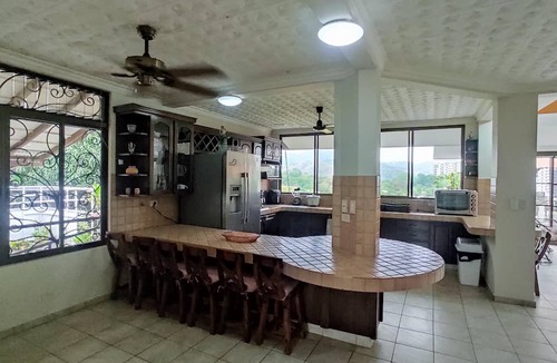 Santa Ana House | Pleasant Gaviota's House - Your Jacó Beach Escape!