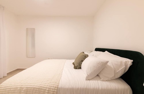 Rishon LeTsiyon Villa | Huge & Lovely Unit 2BR 2BT By the beach