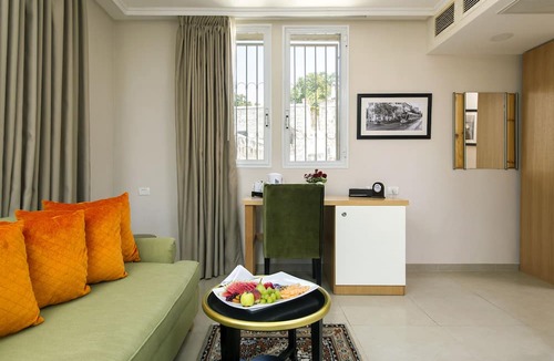 Old City Hotel | The Sephardic House