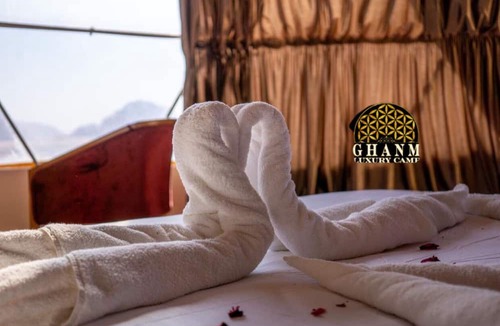 Wadi Rum RV Rental | Ghanm Luxury Camp Glamping
