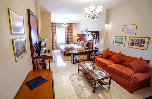 Al Swaifyeh House | Comfort Hotel Suites