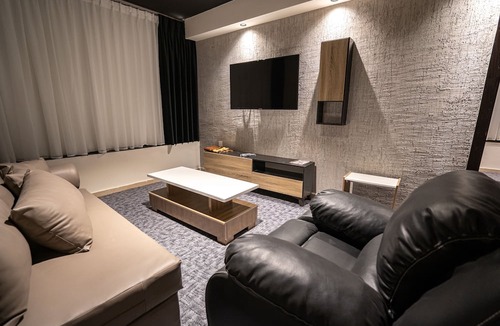 Al Jubeiha Hotel | Diamond Hotel Suites