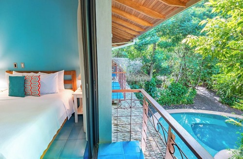 Playa Guiones Hotel | Olas Verdes Hotel