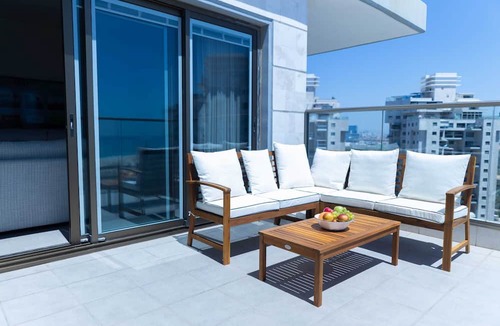 Rishon LeTsiyon Apartment | SeaFront Luxurious 3BR Apartment | Mamad