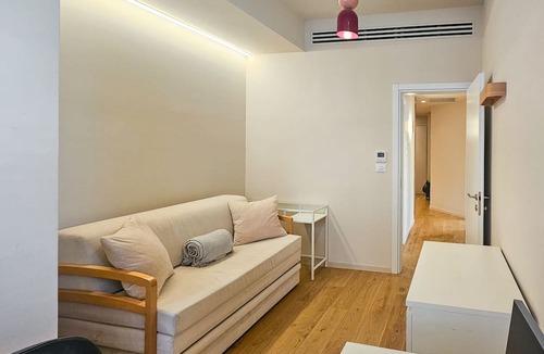 Old North Apartment | Designer Gem in the Old North by FeelHome