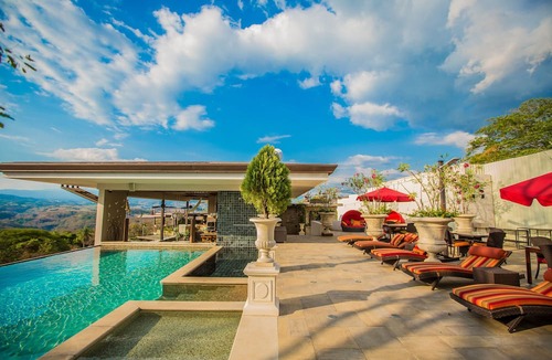 Atenas Villa | La Toscana Hills