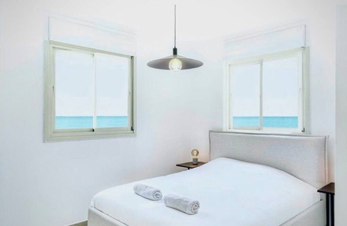 Ashdod Apartment | Oceanfront Beachside Suite Next to Leonardo Hotel in Ashdod Beach