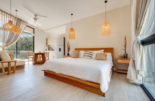 Playa Flamingo Apartment | The Bungalows-Flamingo