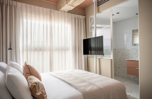 Jerusalem City Centre Apartment | Hillel Grand Suite - Four Bedroom Apartment, Sleeps 9