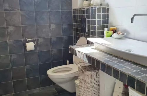 Tel Aviv Apartment | Tranquil 1-bedroom apartment with AC in vibrant Tel Aviv-Yafo