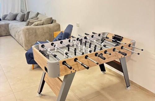 Netanya Apartment | Modern Apartment in Central Netanya – 2 Min Walk to the Beach!