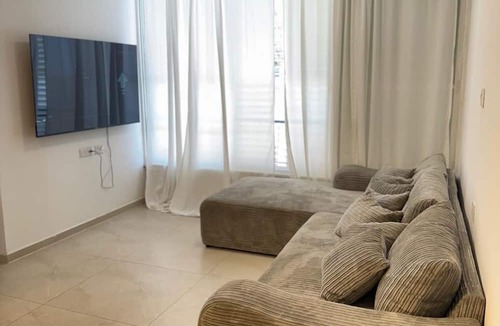 Netanya Apartment | Modern Apartment in Central Netanya – 2 Min Walk to the Beach!