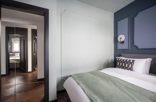 Tel Aviv Apartment | Unique & Upscale Gem +BombShelter 2 Bedroom, Fully Equipped in Tel Aviv