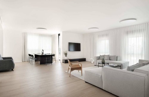 Mamilla Apartment | Penthouse - Four Bedroom Apartment, Sleeps 19