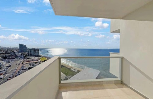 Herzliya Pituach Apartment | The Sharon Sky Suite | Floor Safe Room + Shelter