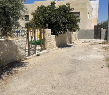 Al-Karak House | W3 property