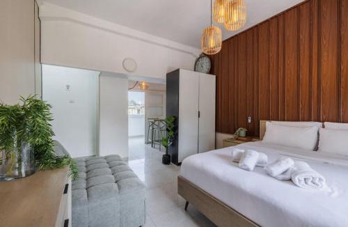 Haifa Apartment | Designer Studio Bat Galim Beach Rambam