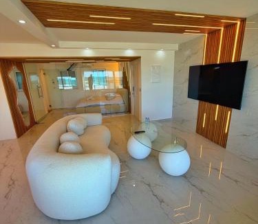 Haifa Apartment | ibiza By the Sea סוויטת יוקרה איביזה על הים