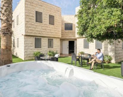 Beersheba Hotel | Hotel La Finca - Luxury Suites Hotel - סוויטות יוקרה במרכז באר שבע עם ג'קוזי וחוויית אירוח פרימיום