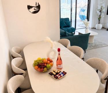 Netanya Apartment | פנינת הים בנתניה - דירות מהממות עם ממ"ד וג'קוזי פרטי במרפסת בבניין חדש