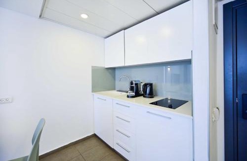 Tel Aviv Promenade Apartment | Trumpeldor 1 - Premium Beachfront Apartments By Vacay TLV