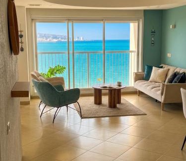 Kiryat Yam Apartment | Blue love seaview
