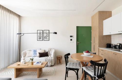 Jerusalem City Centre Apartment | The J Luxury Apartments Near Mahane Yehuda - Perfect for Shabbat Stays